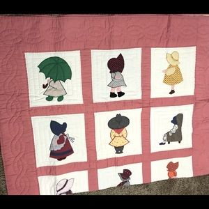 ☀️Vtg☀️Hand Quilted Blanket